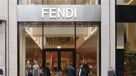 fendi lavora con noi 2015